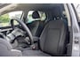 Volkswagen Golf 1.0 eTSI Life Harman Kardon Stoelverwarming ACC Sfeerverlichting