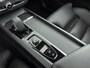 Volvo XC60 2.0 T6 Plug-in hybrid AWD Inscription Expression | Trekhaak | Panoramadak | Lederen bekleding | Stoel + Stuurverwarming | PDC V+A en camera | Extra getint glas | LED Matrix verlichting |