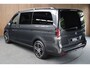 Mercedes-Benz V-klasse 300d 4M Lang DC AMG-line 360 Burmester Panoramadak Distronic Carplay Carbon Black Pack Leer PTS Elektr. schuifdeuren Elektr. achterklep Alcantara binnenhemel Memory seats Stoelverwarming LM velgen