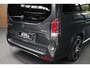 Mercedes-Benz V-klasse 300d 4M Lang DC AMG-line 360 Burmester Panoramadak Distronic Carplay Carbon Black Pack Leer PTS Elektr. schuifdeuren Elektr. achterklep Alcantara binnenhemel Memory seats Stoelverwarming LM velgen