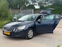 Volvo V60 1.6 T3 Kinetic Airco Cruise Navi Psensor