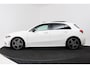 Mercedes-Benz A-klasse 180 Business Solution AMG (PANORAMADAK, STOELVERWARMING, CAMERA, SFEERVERLICHTING, ELEKTR STOELEN, NAVI)