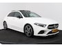 Mercedes-Benz A-klasse 180 Business Solution AMG (PANORAMADAK, STOELVERWARMING, CAMERA, SFEERVERLICHTING, ELEKTR STOELEN, NAVI)