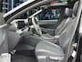 Volkswagen T-Roc 1.5 eTSI R-LINE PANO-DAK/TREKHAAK/CAMERA/20''INCH/IQ-LIGHTS