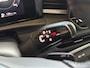 Volkswagen T-Roc 1.5 eTSI R-LINE ZWART-DAK/PANO-DAK/TREKHAAK/CAMERA/19''INCH/IQ-LIGHTS