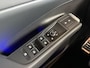 Volkswagen T-Roc 1.5 eTSI R-LINE ZWART-DAK/PANO-DAK/TREKHAAK/CAMERA/19''INCH/IQ-LIGHTS