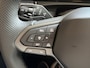 Volkswagen T-Roc 1.5 eTSI R-LINE ZWART-DAK/PANO-DAK/TREKHAAK/CAMERA/19''INCH/IQ-LIGHTS