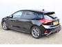 Ford Focus 1.0-125pk EcoBoost ST-Line AUTOMAAT ! Gun u het gemak, comfort en plezier van een automaat ! Autm. airco, stoel-, stuur- en voorraamverw., all season banden, camera, LED verlichting, navigatie, telefoonvoorb., trekhaak etc.