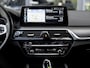 BMW 5-Serie 530e Business Edition Plus | Panoramadak | M Sport | M Aerodynamica | Apple Carplay / Android Auto | Sfeerverlichting | Nappa Leder | Camera | ShadowLine | Memory Seats | Head-Up Display | Connected Live Pack | Virtual Cockpit |