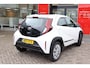 Toyota Aygo X 1.0 VVT-i MT Play, Armsteun