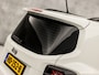 Jeep Renegade 1.4 MultiAir Longitude Automaat (NAVIGATIE, CRUISE, GETINT GLAS, SPORTSTOELEN, PARKEERSENSOREN, NIEUWE APK, NIEUWSTAAT)