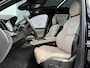 Volvo XC90 T8 Plug-in hybrid AWD Ultra Bright Executive Edition | Luchtvering | Gelaagd Glas | Bowers & Wilkins | Massage & Ventilatie Stoelen | Panoramadak |