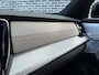 Volvo XC90 T8 Plug-in hybrid AWD Ultra Bright Executive Edition | Luchtvering | Gelaagd Glas | Bowers & Wilkins | Massage & Ventilatie Stoelen | Panoramadak |