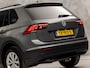 Volkswagen Tiguan 1.4 TSI Sportline (APPLE CARPLAY, GROOT NAVI, CLIMATE, STOELVERWARMING, SPORTSTOELEN, GETINT GLAS, PARKEERSENSOREN, NIEUWSTAAT)