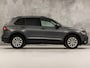 Volkswagen Tiguan 1.4 TSI Sportline (APPLE CARPLAY, GROOT NAVI, CLIMATE, STOELVERWARMING, SPORTSTOELEN, GETINT GLAS, PARKEERSENSOREN, NIEUWSTAAT)
