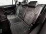Skoda Kodiaq 1.5 TSI Sport 7 Persoons 150Pk Automaat (APPLE CARPLAY, GROOT NAVI, LEDER/ALCANTARA, CAMERA, TREKHAAK, SPORTSTOELEN, KEYLESS, GETINT GLAS, CRUISE, NIEUWE APK, NIEUWSTAAT)