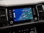 Skoda Kodiaq 1.5 TSI Sport 7 Persoons 150Pk Automaat (APPLE CARPLAY, GROOT NAVI, LEDER/ALCANTARA, CAMERA, TREKHAAK, SPORTSTOELEN, KEYLESS, GETINT GLAS, CRUISE, NIEUWE APK, NIEUWSTAAT)