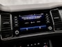 Skoda Kodiaq 1.5 TSI Sport 7 Persoons 150Pk Automaat (APPLE CARPLAY, GROOT NAVI, LEDER/ALCANTARA, CAMERA, TREKHAAK, SPORTSTOELEN, KEYLESS, GETINT GLAS, CRUISE, NIEUWE APK, NIEUWSTAAT)
