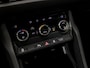 Skoda Kodiaq 1.5 TSI Sport 7 Persoons 150Pk Automaat (APPLE CARPLAY, GROOT NAVI, LEDER/ALCANTARA, CAMERA, TREKHAAK, SPORTSTOELEN, KEYLESS, GETINT GLAS, CRUISE, NIEUWE APK, NIEUWSTAAT)