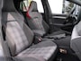Volkswagen Golf 2.0 TSI GTI | Panoramadak | Stoel- en stuurverwarming | Achteruitrijcamera | Black style |