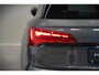 Audi Q5 50 TFSI e S edition S-Line | Panoramadak | Adaptive Cruise Control | Stoelverwarming | Ambiance Verlichting | Camera | Navigatie | Apple Carplay | Keyless | Trekhaak | SOH 92%