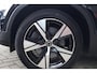 Volvo XC40 T4 Recharge R-Design | Stoelverwarming | Trekhaak | H/K | Parkeercamera | Panoramadak | Keyless