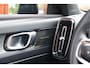 Volvo XC40 T4 Recharge R-Design | Stoelverwarming | Trekhaak | H/K | Parkeercamera | Panoramadak | Keyless