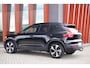 Volvo XC40 T4 Recharge R-Design | Stoelverwarming | Trekhaak | H/K | Parkeercamera | Panoramadak | Keyless