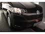 Volkswagen Transporter 2.0 TDI 110 PK L2 Dubbele cabine Comfortline | 6-zitplaatsen | Betimmering | Trekhaak | Navigatie (Apple carplay / Android Auto)