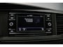 Volkswagen Transporter 2.0 TDI 110 PK L2 Dubbele cabine Comfortline | 6-zitplaatsen | Betimmering | Trekhaak | Navigatie (Apple carplay / Android Auto)
