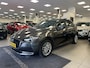 Mazda 2 Hybrid 1.5 /Skyactiv-G Signature / Camera / Head-up / Stoel-Stuurverw. /