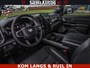 Dodge Ram NIGHT PREMIUM | 426PK | STRIPING | LUCHTVERING | HUD | PANO | 360 CAM | Full Option | LIMITED WHEELS | De Meest Luxe Pick-Up in zijn Klasse | Comfortabele Dubbele Cabine met Royale 5 Zitplaatsen | EERSTE EIGENAAR | SMOKE PACK | BOM VOL |