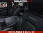 Dodge Ram NIGHT PREMIUM | 426PK | STRIPING | LUCHTVERING | HUD | PANO | 360 CAM | Full Option | LIMITED WHEELS | De Meest Luxe Pick-Up in zijn Klasse | Comfortabele Dubbele Cabine met Royale 5 Zitplaatsen | EERSTE EIGENAAR | SMOKE PACK | BOM VOL |