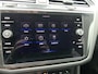 Volkswagen Tiguan 1.4 TSI eHybrid R-Line Business+ | TREKHAAK | ADAPTIVE CRUISE | CAMERA | PARKEERSENSOREN V+A | STOEL+STUURVERWARMING | ELEKTRISCHE ACHTERKLEP | APPLE CARPLAY / ANDROID AUTO | NAVI |