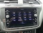 Volkswagen Tiguan 1.4 TSI eHybrid R-Line Business+ | TREKHAAK | ADAPTIVE CRUISE | CAMERA | PARKEERSENSOREN V+A | STOEL+STUURVERWARMING | ELEKTRISCHE ACHTERKLEP | APPLE CARPLAY / ANDROID AUTO | NAVI |