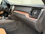 Volvo V60 Cross Country B5 AWD / 19" Velgen / Stoel massage / Stoel ventilatie + verwarming / Black pack /