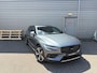 Volvo V60 Cross Country B5 AWD / 19" Velgen / Stoel massage / Stoel ventilatie + verwarming / Black pack /