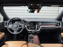 Volvo V60 Cross Country B5 AWD / 19" Velgen / Stoel massage / Stoel ventilatie + verwarming / Black pack /