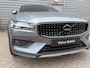 Volvo V60 Cross Country B5 AWD / 19" Velgen / Stoel massage / Stoel ventilatie + verwarming / Black pack /