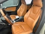 Volvo XC60 2.0 T5 FWD Summum | Memoryseats | Inscription Leder Interieur | BLIS | Stoelverwarming | Schuif/Kanteldak | Navigatie | Trekhaak | Parkeercamera | High Performance Audio | Nederlandse Auto | Dealeronderhouden |
