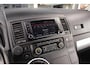 Volkswagen Transporter Multivan 2.0 TDI L1H1 Highline | DSG | Stoelverwarming | Cruise control | Trekhaak | 17 inch | Sportstuur | Parkeersensoren | Leer | Navi | Camperbus