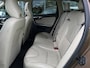 Volvo XC60 2.0 T5 Momentum Plus Automaat | Rijklaar incl garantie | Panoramadak Trekhaak Camera 4-C chassis
