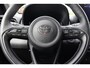 Toyota Yaris 1.5 HYBRID 115 STYLE STOEL-STUUR VERW. DODEHOEK LED KOPLAMPEN KEYLESS PARK.SENSOREN V+A