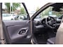 Toyota Yaris Cross 1.5 HYBRID 115 STYLE STOEL-STUUR & WISSERVERW.. KEYLESS DRAADLOZE TEL.LADER LED LM-VELGEN