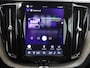 Volvo XC60 2.0 T8 Plug-in hybrid AWD Ultimate Bright | Panoramadak | Luchtvering | Bowers & Wilkins | Cruise Control Adaptief | Parkeercamera 360° |
