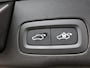 Volvo XC60 2.0 T8 Plug-in hybrid AWD Ultimate Bright | Panoramadak | Luchtvering | Bowers & Wilkins | Cruise Control Adaptief | Parkeercamera 360° |