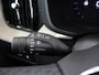 Volvo XC60 2.0 T8 Plug-in hybrid AWD Ultimate Bright | Panoramadak | Luchtvering | Bowers & Wilkins | Cruise Control Adaptief | Parkeercamera 360° |