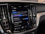Volvo V60 2.0 T6 Plug-in hybrid AWD Plus Dark | Pano | All Black | 19" | H/K | Trekh. | Memo |