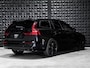 Volvo V60 2.0 T6 Plug-in hybrid AWD Plus Dark | Pano | All Black | 19" | H/K | Trekh. | Memo |