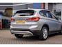 BMW X1 sDrive20i Business Edition Plus | 178pk | Head-up | Leder | Camera | Stoelverwarming | Navigatie | Elektrisch bedienbare achterklep | | Achteruitrijcamera | Cruise control | Elektrisch bedienbare achterklep
